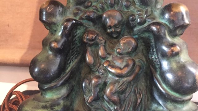 Bronzelampe mit Fruchtbarkeitsdarstellung, Wien um 1955